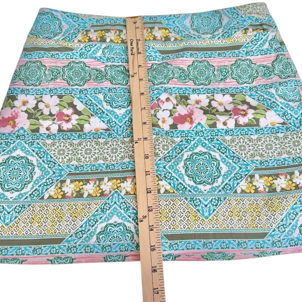 Versona Floral Geometric Pull On Stretchy Multicolor Skort Preppy Size 12 - Picture 9 of 9
